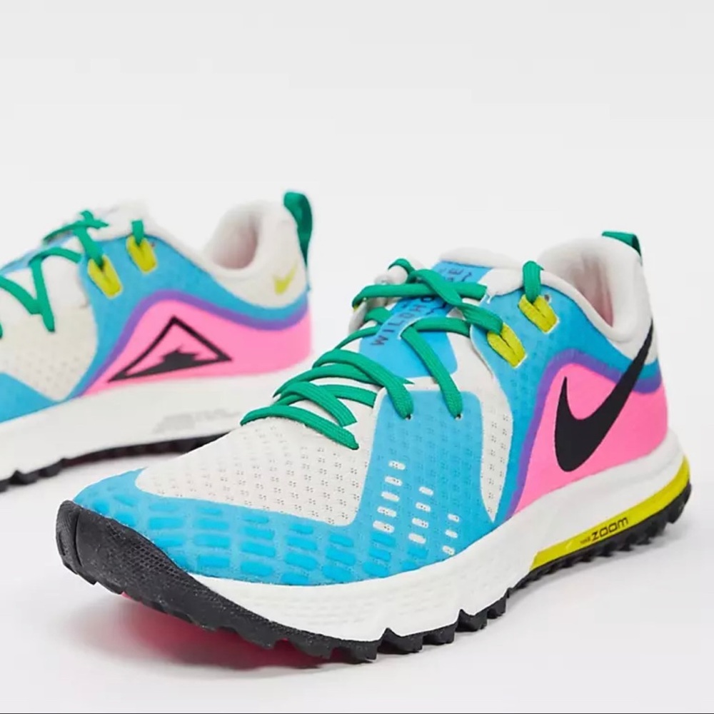 Women’s Nike Air Zoom Wildhorse Size 5 Trail Running Shoes